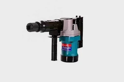 چکش تخریب بتن کن پی ام مدل 0810 با توان 900 وات و سه‌نظام شش‌گوش Hex Shank، مناسب تخریب کف و دیوار در پروژه‌های ساختمانی